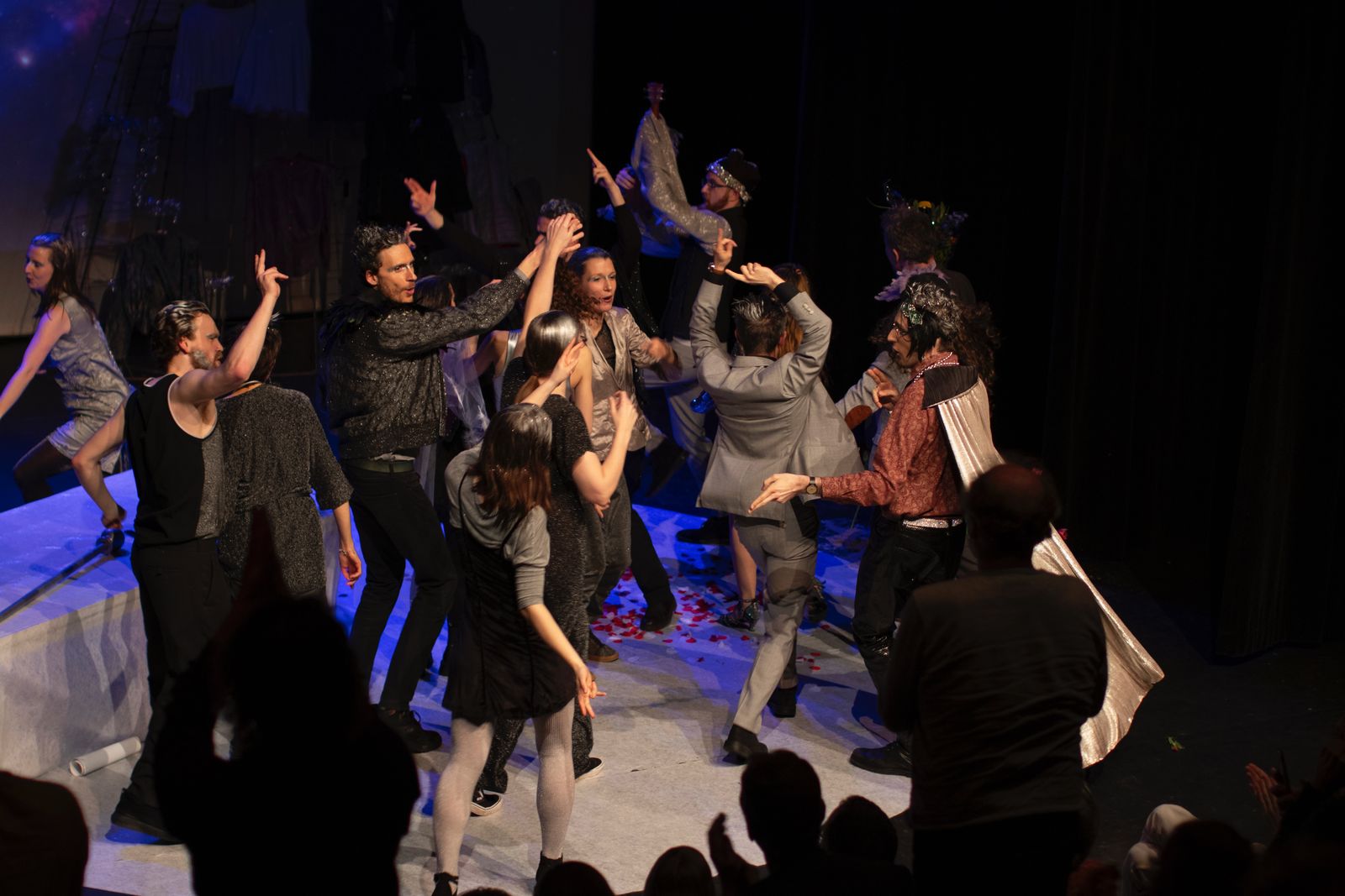 L'île de Tulipatan — group photo